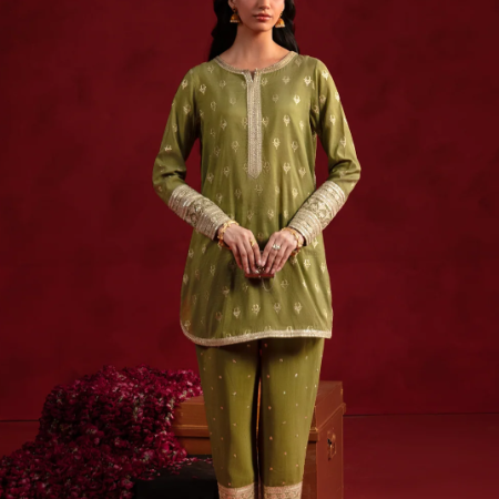 MIRAÉ COUTURE (MSS6980) – Olive Green Embroidered 2-Piece Luxury Suit by Maryum N Maria